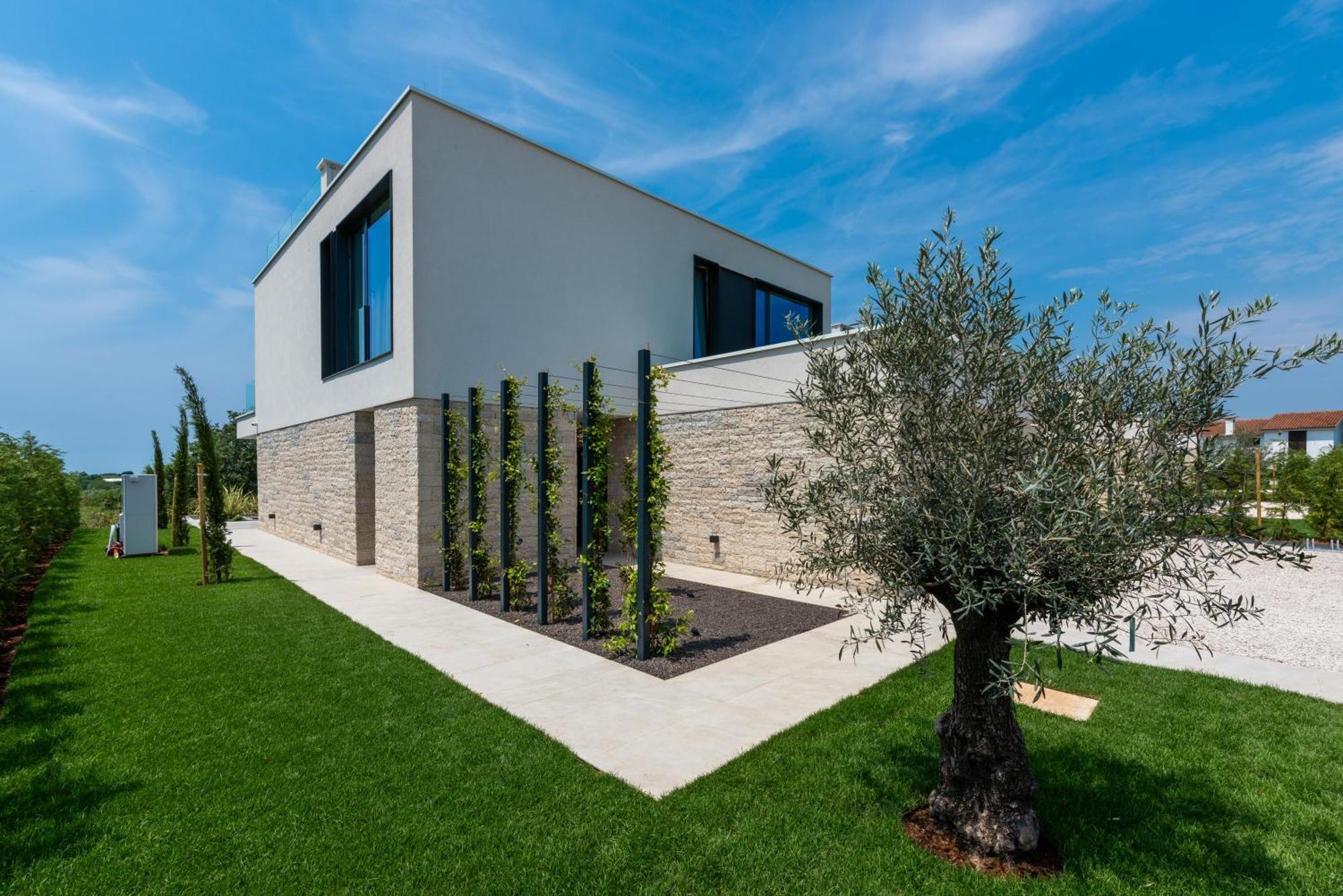 Parenzo Villa